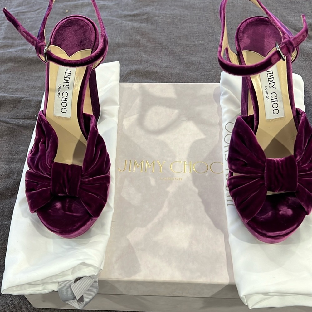 NWT Jimmy Choo Heloise Velvet Ankle-Strap Platform Sandals, Velvet, size 37.5